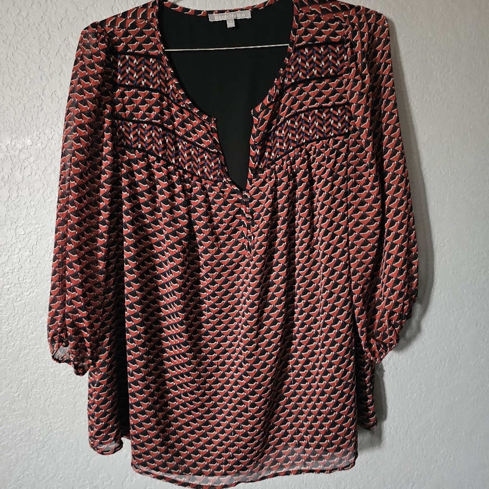 Daniel Rainn size 1X Red Black Geometric Print Split Neck Blouse Office